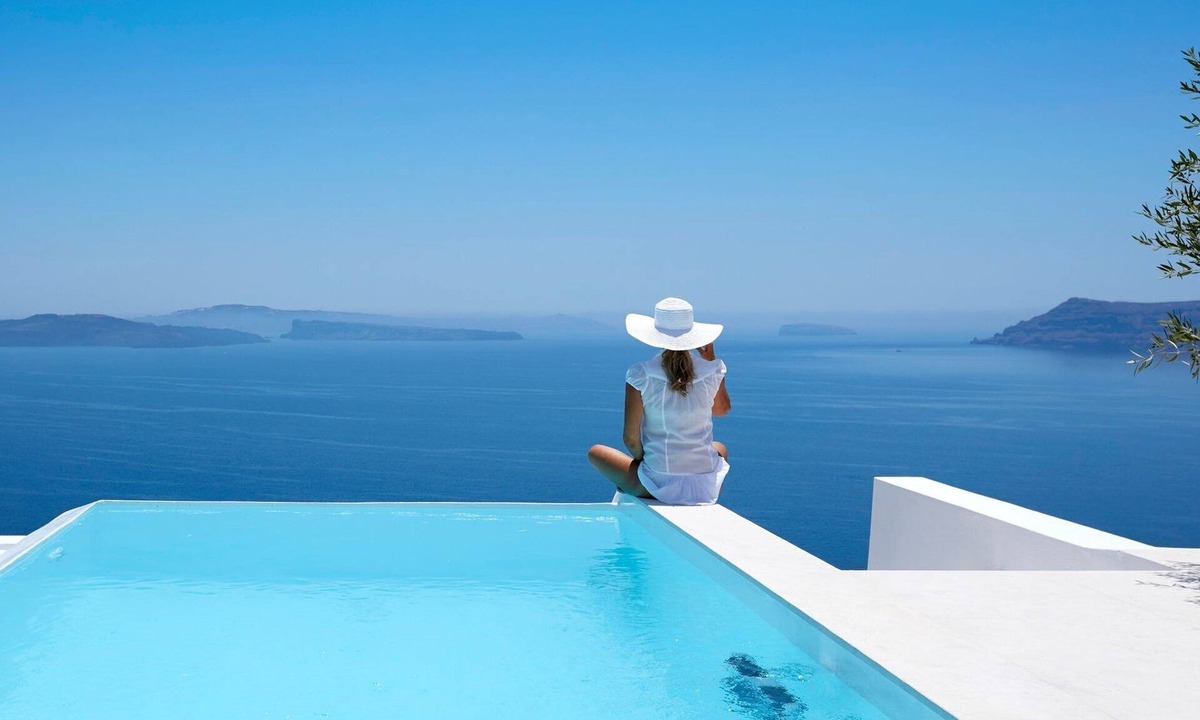 Oia Villa | Caldera Crest Villa | Oia Santorini | Private Pool | Caldera Views | Hot Tub