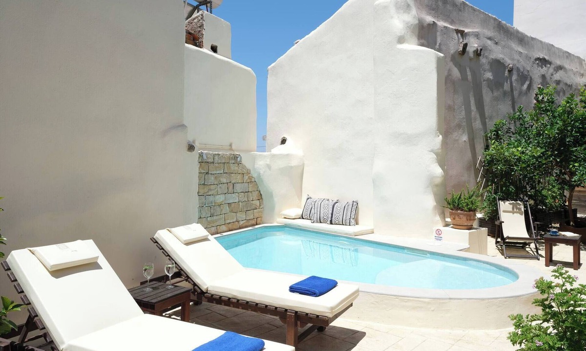 Spilion Apartment | Casa Sofia, Cozy Home #1, By Hellocrete