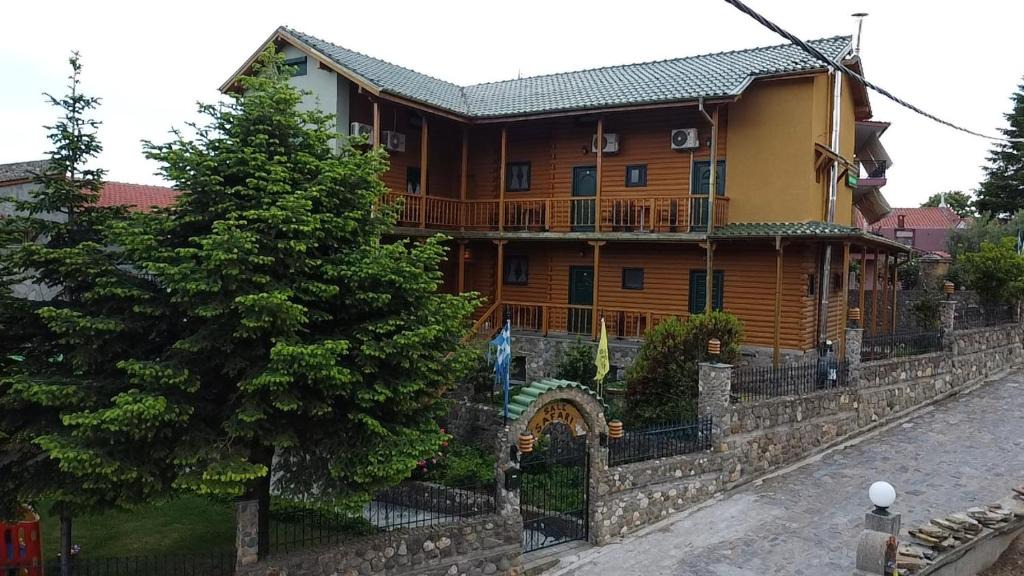 Aisimi Hotel | Chalet Safari