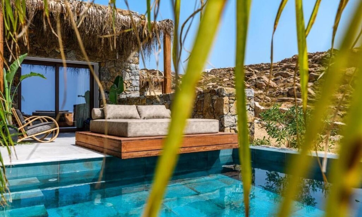 Plintri Hotel | Charisma Hotel and Wellness Suites