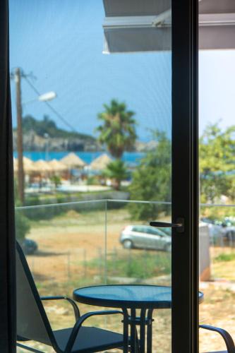 Karavostasi Hotel | Charisma Luxury Suite & Rooms