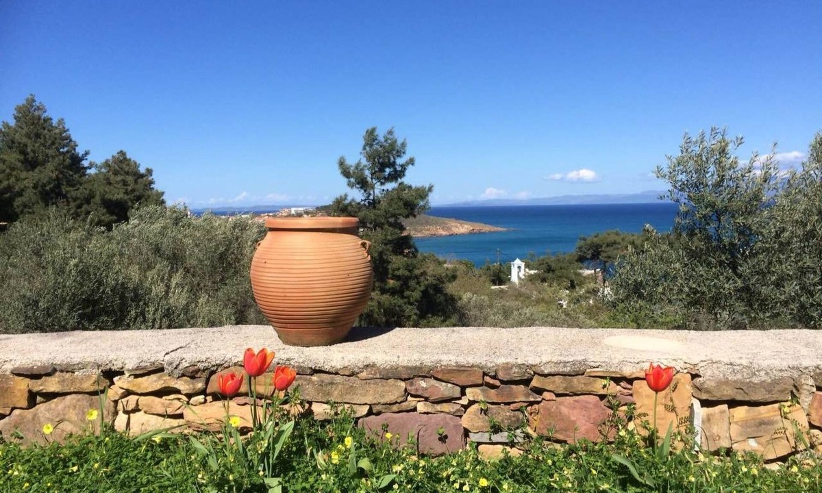Karfas House | Charmante Villa mit Meerblick - 300m. vom Strand entfernt by Interhome