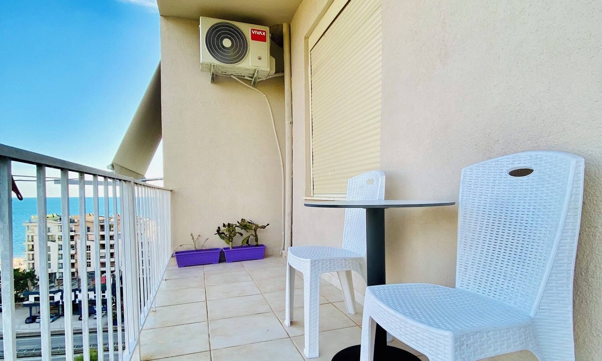 Golem Apartment | Charming 1-bedroom apartment with AC and WiFi in lovely Durrës