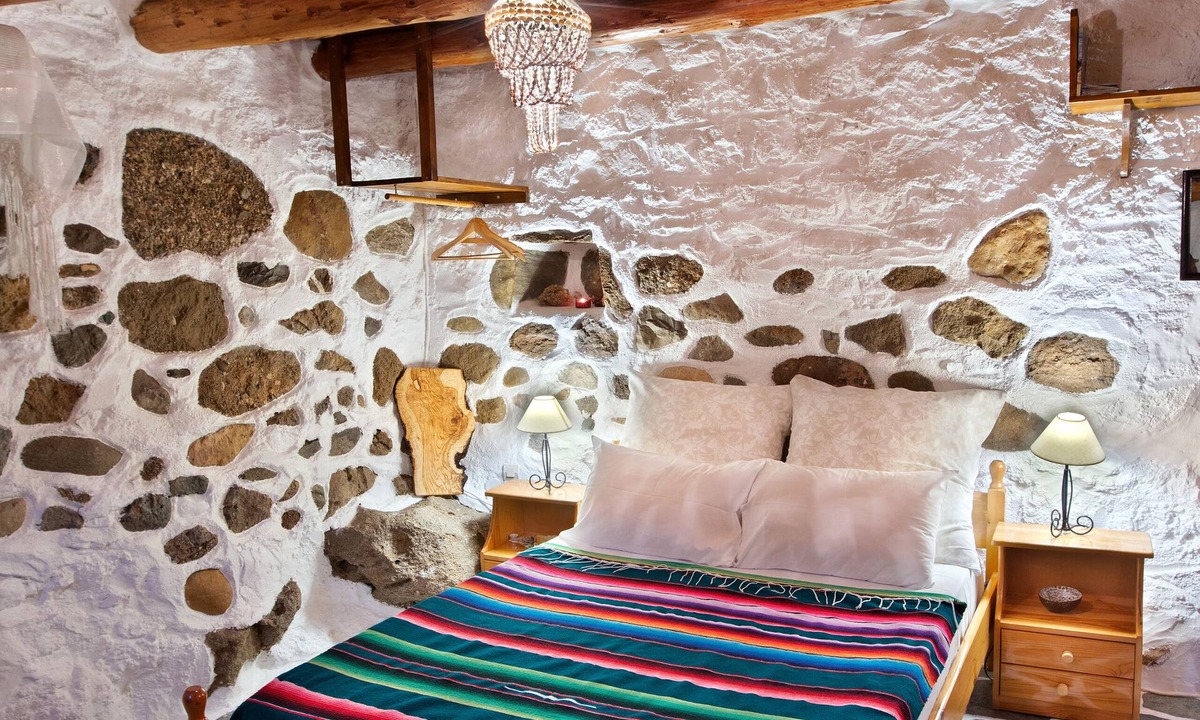 Makry Gialos Cottage | "Charoupia" 300years old cottage "Natura cottages" with sea view shared garden