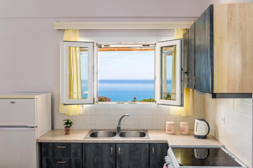 Pesada House | Chelmis Asta La Vista Maisonettes