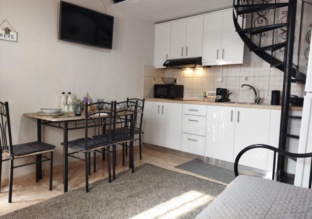 Alepou Apartment | Christina's House