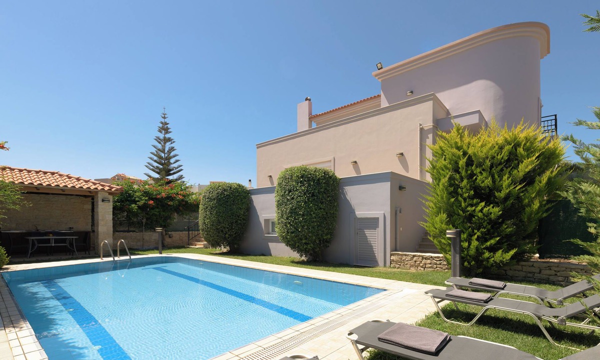 Pigianos Kampos Villa | Christina Villa I, Steps to Sandy Beach