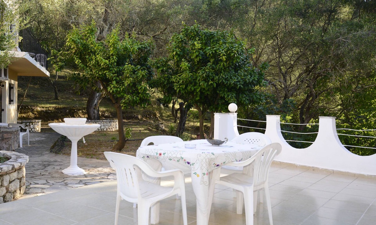 Dafnata Apartment | Corfu Room apartments