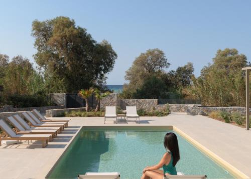Filaki Villa | Costa Villa , Walk to Sandy Beach & Dinning, By ThinkVilla