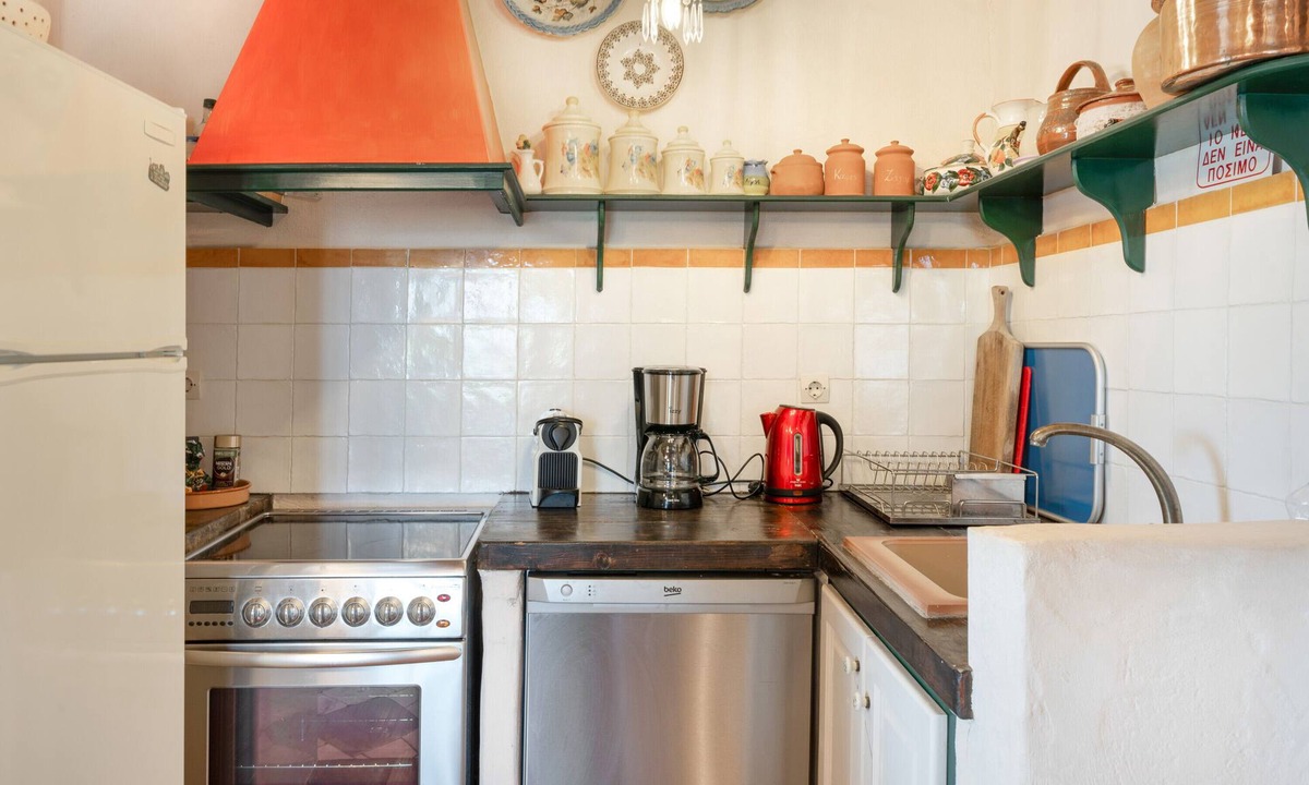 Gourna Villa | Country House 'Villa Via Savoia' with Sea View, Wi-Fi and Air Conditioning