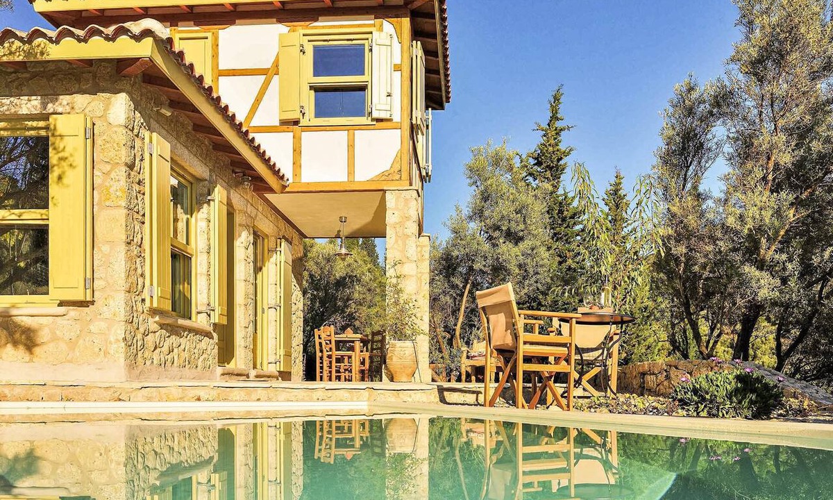 Lazarata House | Cozy home in Lefkada with private swimming pool, can be inside or outside