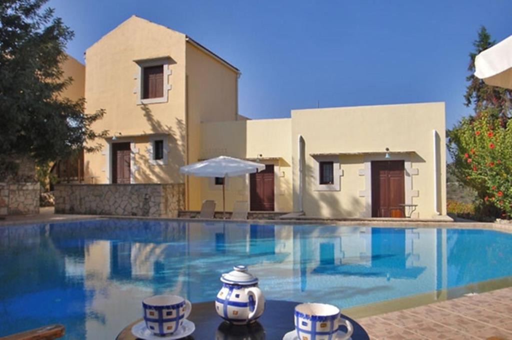 Douliana House | Crete holiday rental small village close to beaches -sharing a large pool
