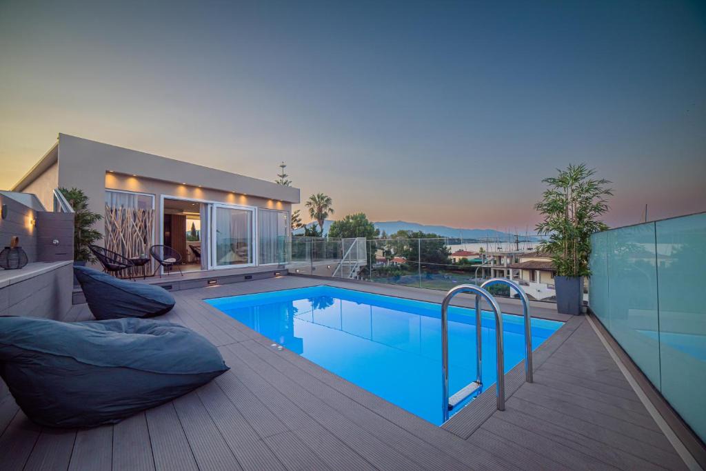 Gouvia Apartment | Daedalus Luxury Home - Seaview & Heated Pool