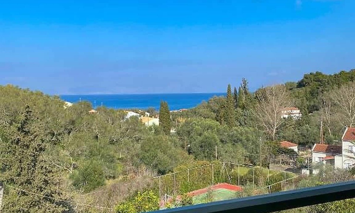 Notos Apartment | Dellis Studios Corfu - Sea Views near the Beach