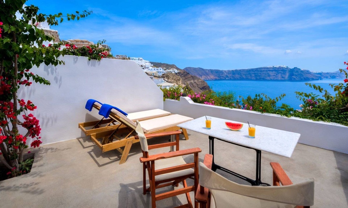 Oia Villa | Deluxe Santorini Villa | Villa Romantic | 1 Bedroom | Wonderful Sea Views