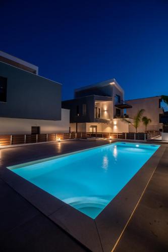 Nea Iraklitsa House | Diamond Gold Suite II