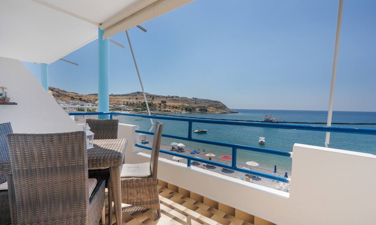 Haraki Apartment | Dorothy's Seaview Apartment with Sea View and Wi-Fi