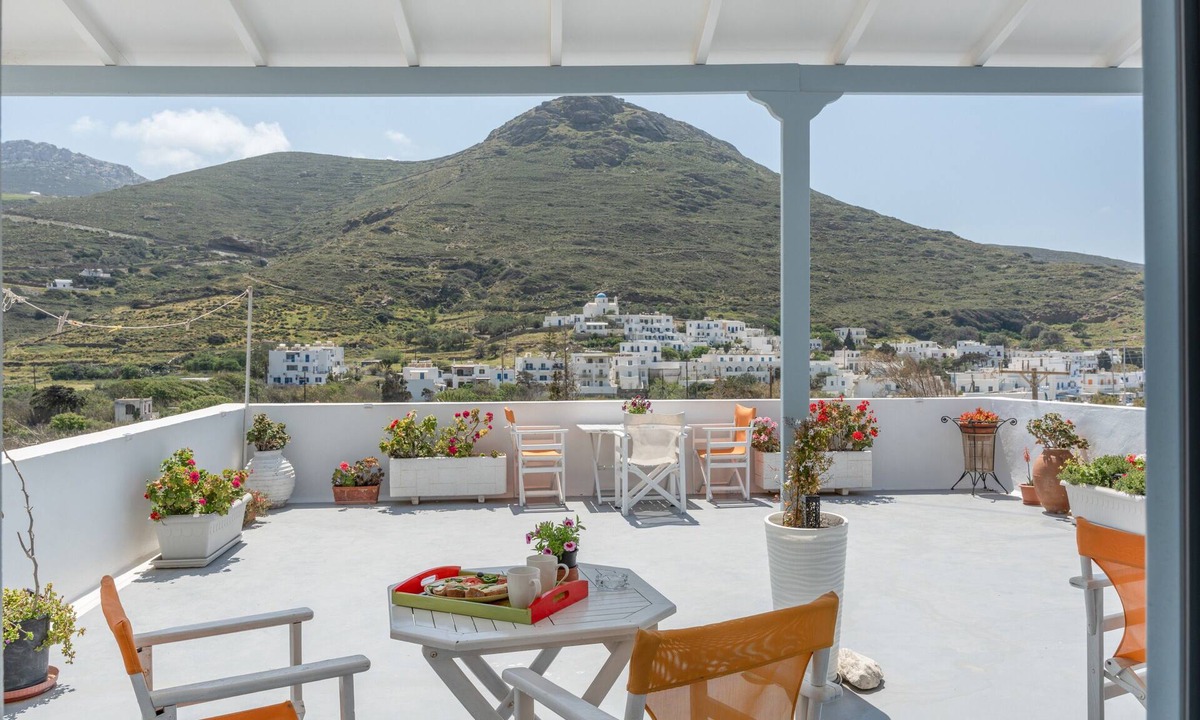 Katapola Apartment | Double Room with Sea View No. 5 – Sea View, Wi-Fi & Air Conditioning