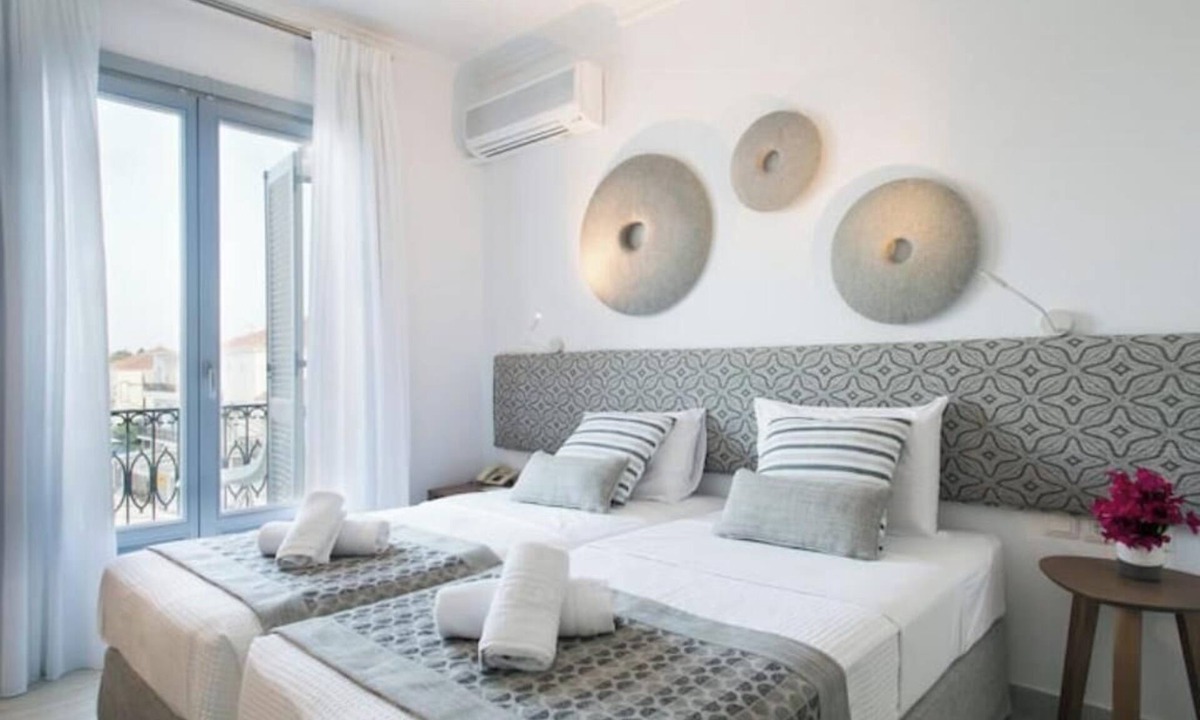 Spetses Apartment | Double twin-bed with a sea view - Aurora Spetses