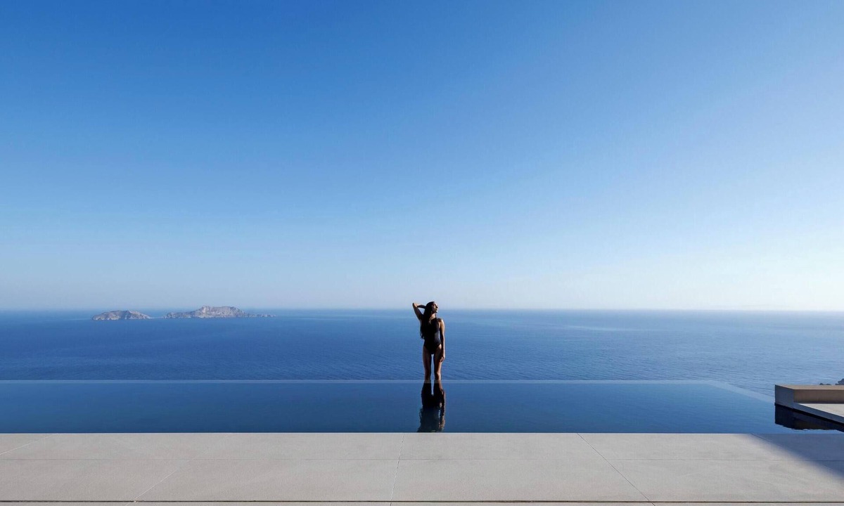 Vizari Villa | Earthy Architecture Meets Endless Blue by etouri