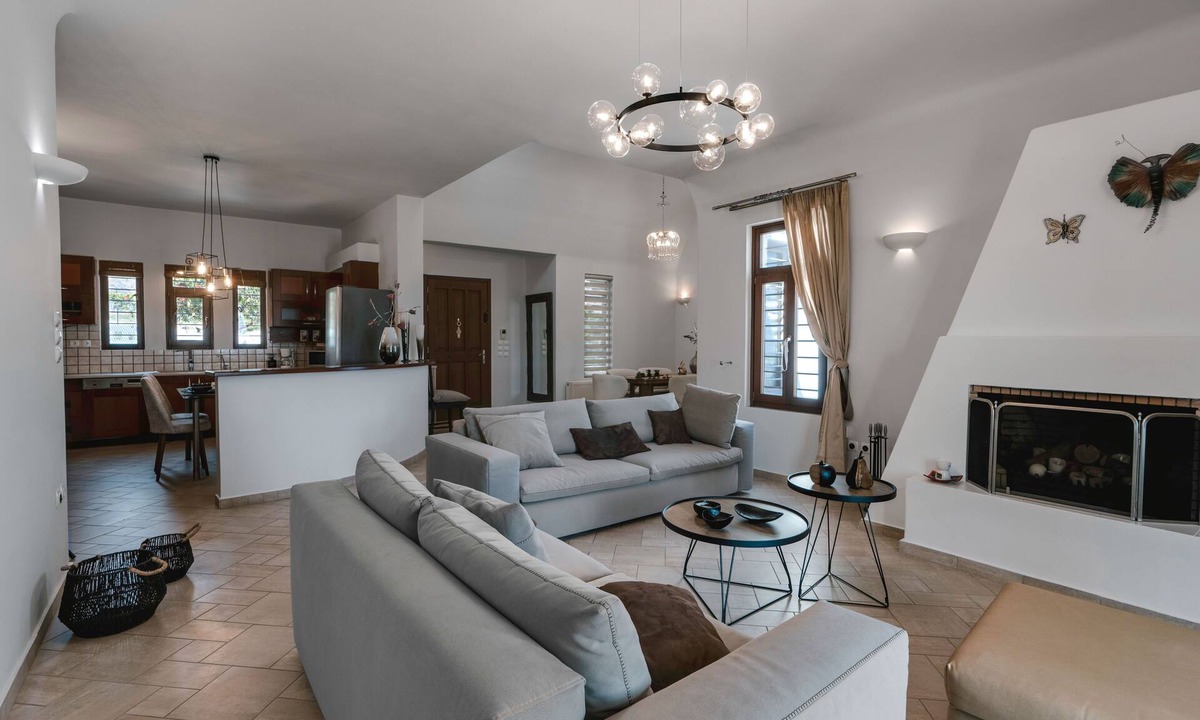 Kamari Villa | Echo Villa