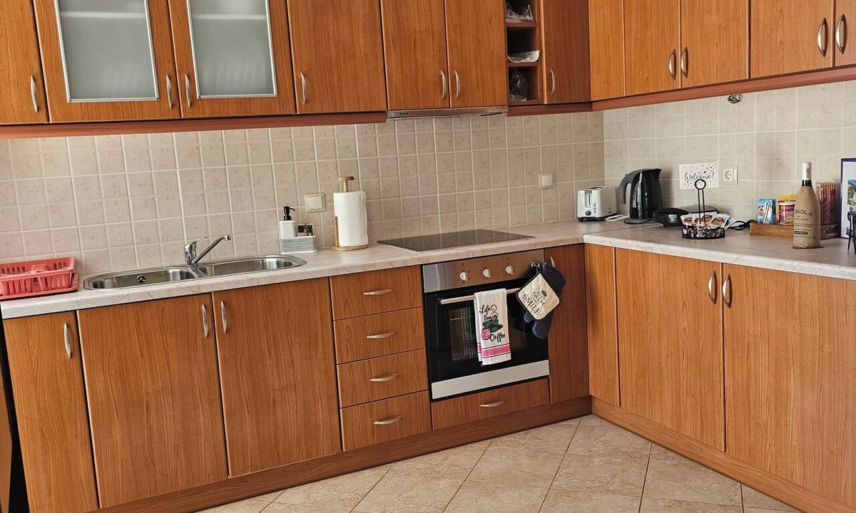 Zola Apartment | Effie's Escape Spacious House in Zola