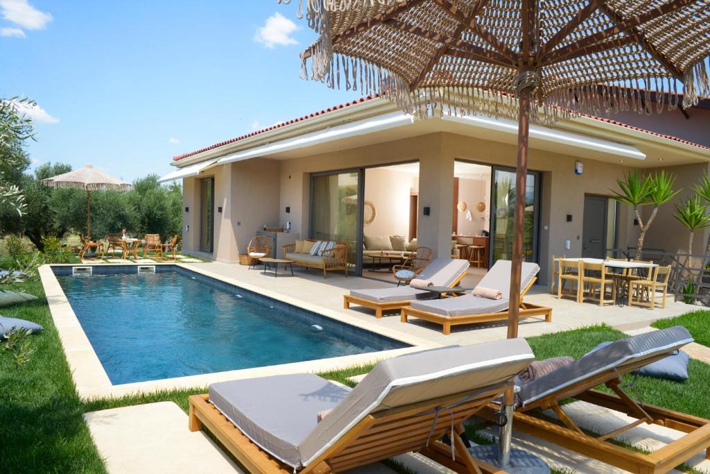 Akovitika Villa | Elaia Grove