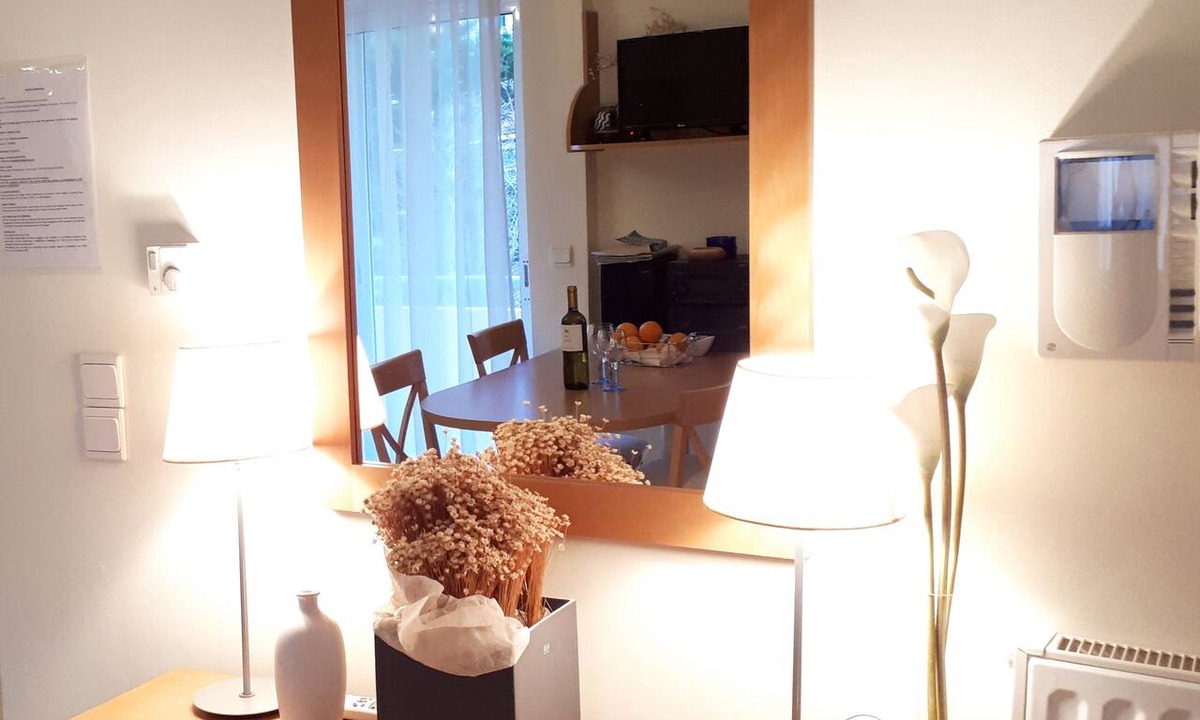 Nea Chora Apartment | Elegant APT with amazing SEAVIEWS, by sandy beach & Chania old town and center