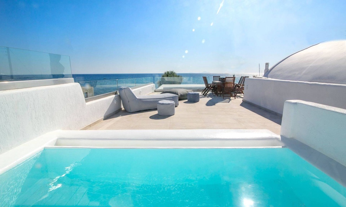 Exomytis Villa | Elite Santorini Villa | Aegean Melody Suites | 3 Bedroom | Outdoor Jacuzzi