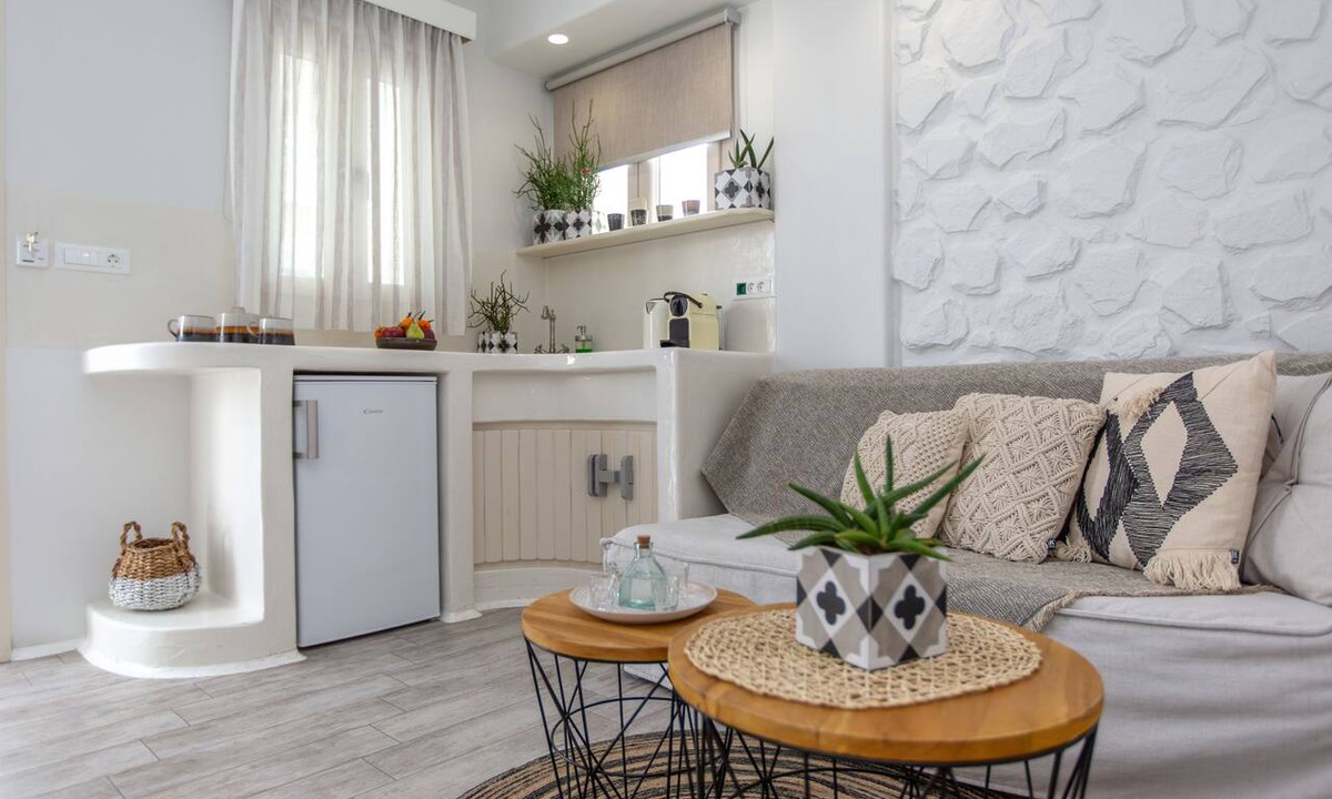 Old Town Naxos Hotel | Emery Suites