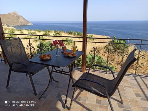 Faistos House | ENDLESS BLUE