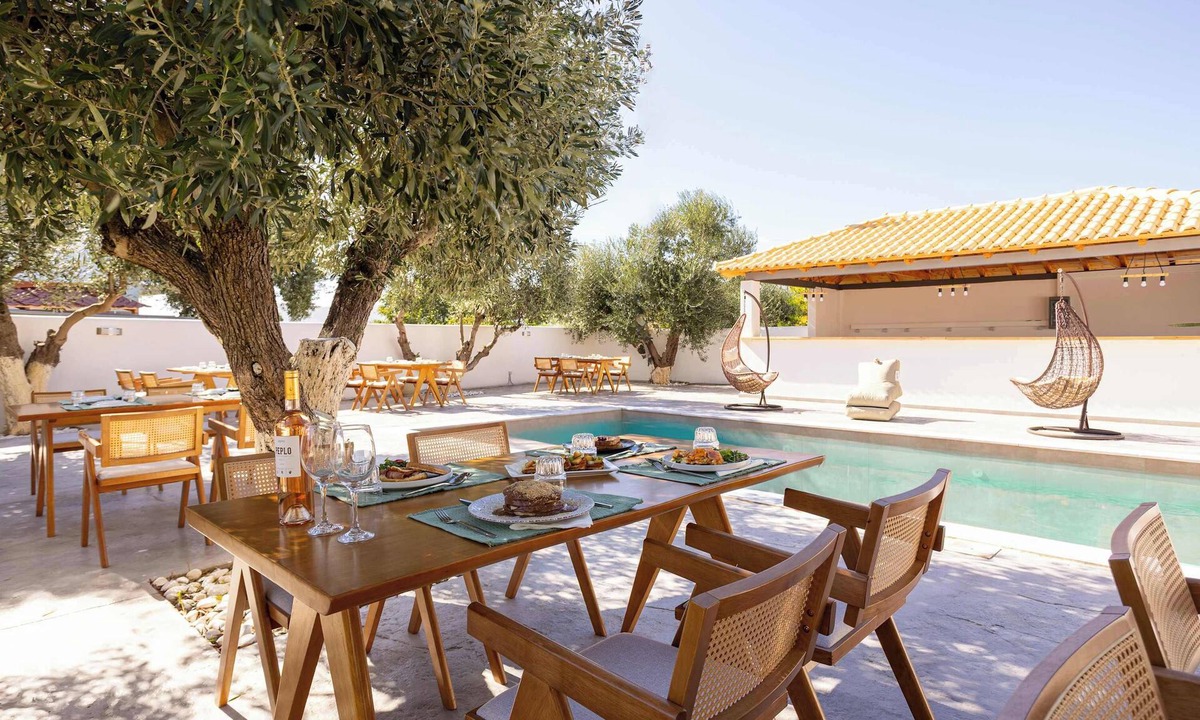 Koroni Bed & Breakfast | Eneos Residence - Koroni Garden Getaway
