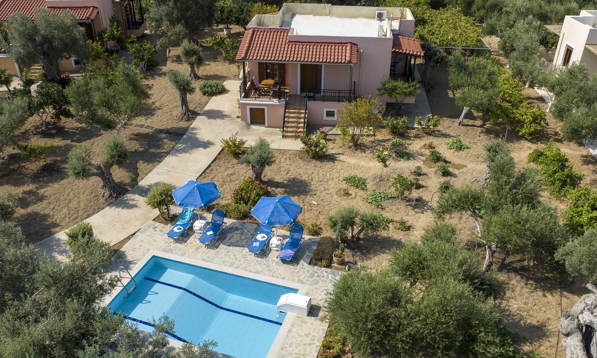 Houdetsi Villa | Estia, "goddess" Of Family And Warmth In Cretan Nature!