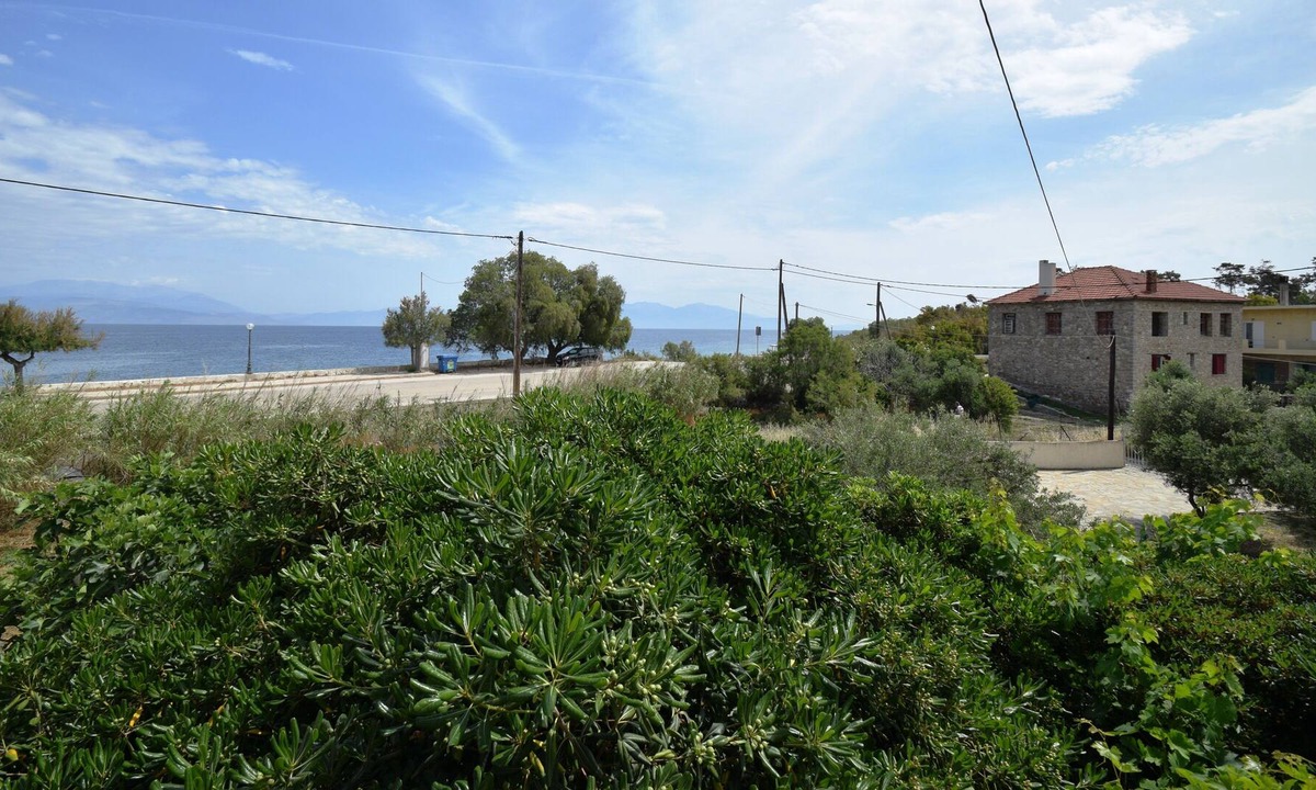 Evrostina Cottage | Evagelia's House 90 square meters by the Beach near the Mountain