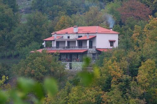 Lake Plastiras House | Evilion Traditional Inn