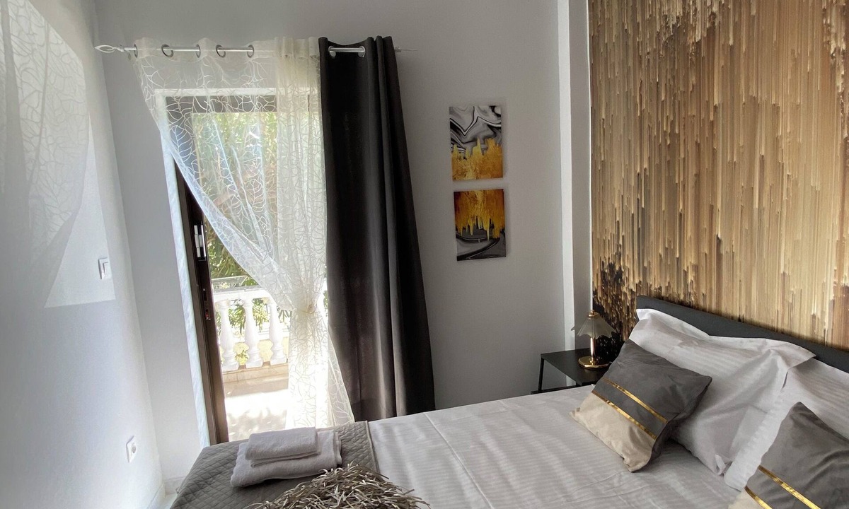 Nea Potidaia Apartment | Exclusive apartment right on the beach