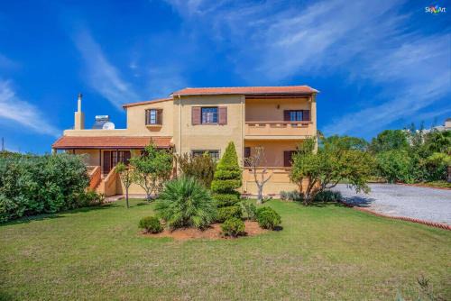 Maleme Villa | Exclusive Crete Villa Villa Alexia 4 Bedrooms Large Lawned Gardens