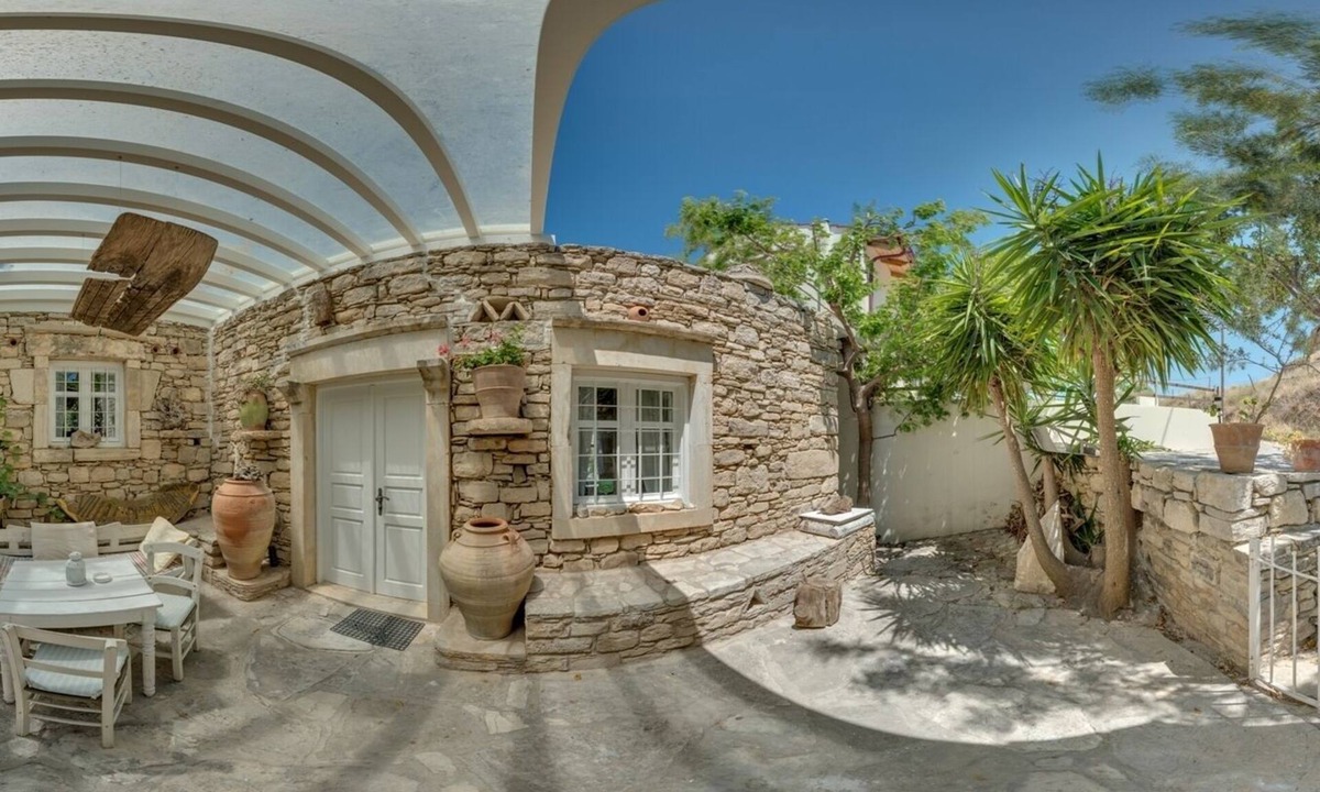 Pitsidia Villa | Exclusive natural stone holiday villa, comfort, luxury and tradition, private pool