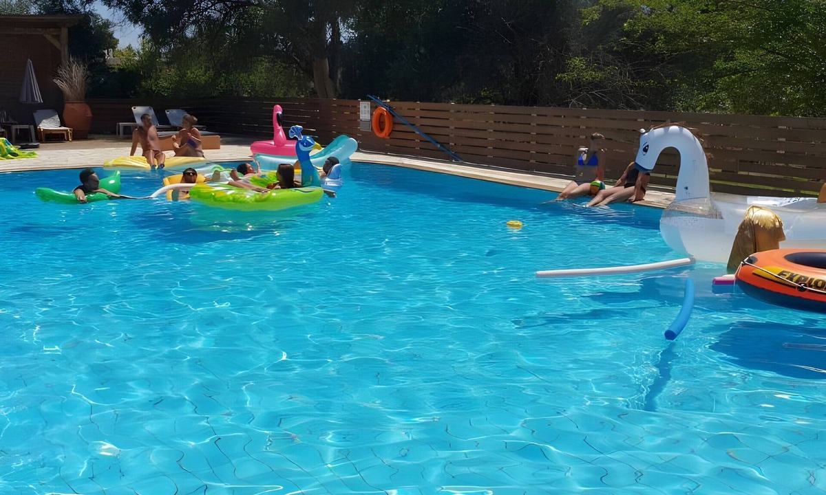 Gouvia House | Family 2BR Apt Pool – Kitchenette 7