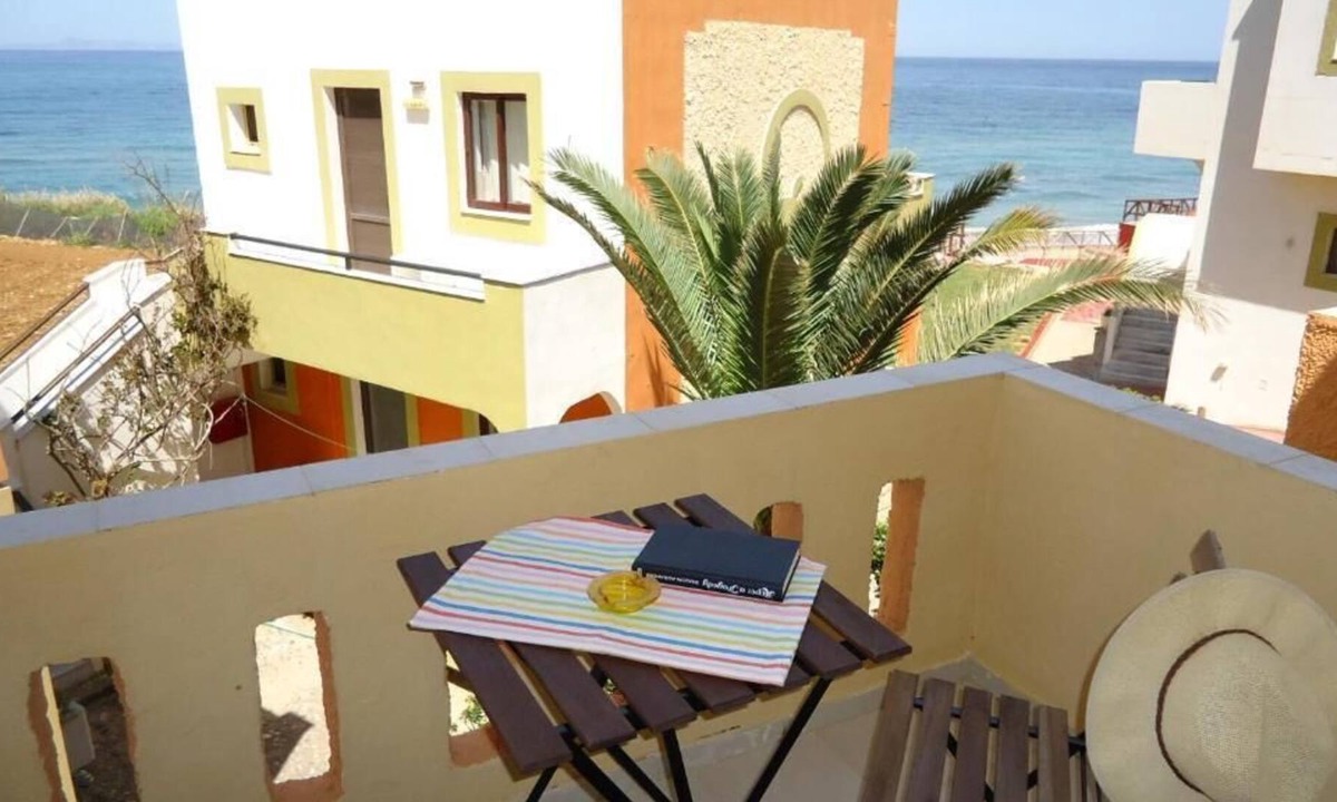 Sfakaki Apartment | Family Apartment With Sea View And Swimming Pool