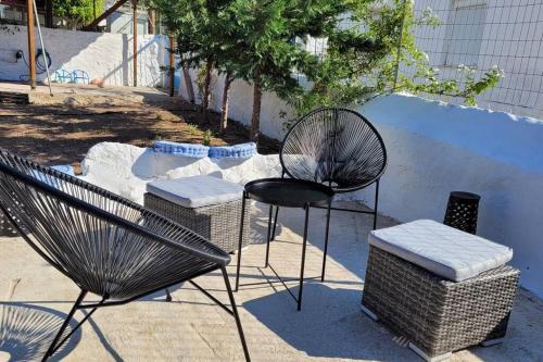 Methana House | Family House with Garden 3 min to Beach