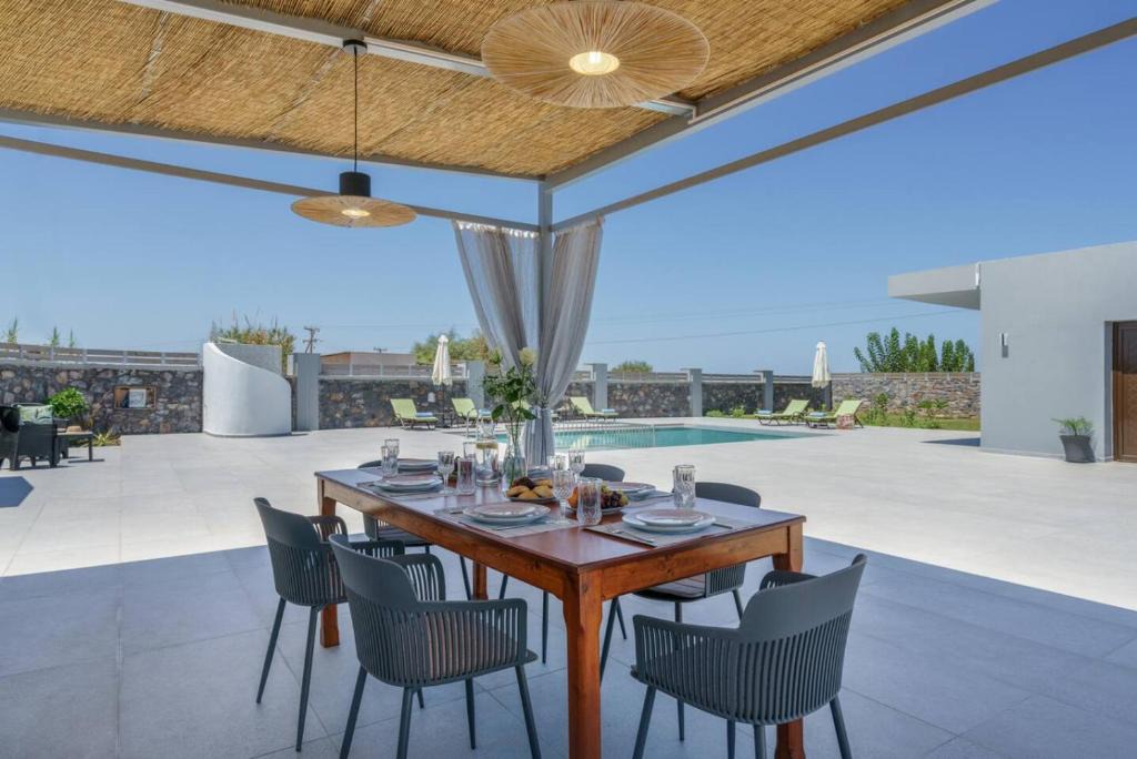 Rethymno Villa | Family Villa Luna with Private Pool, Ping Pong and BBQ 1km from the beach