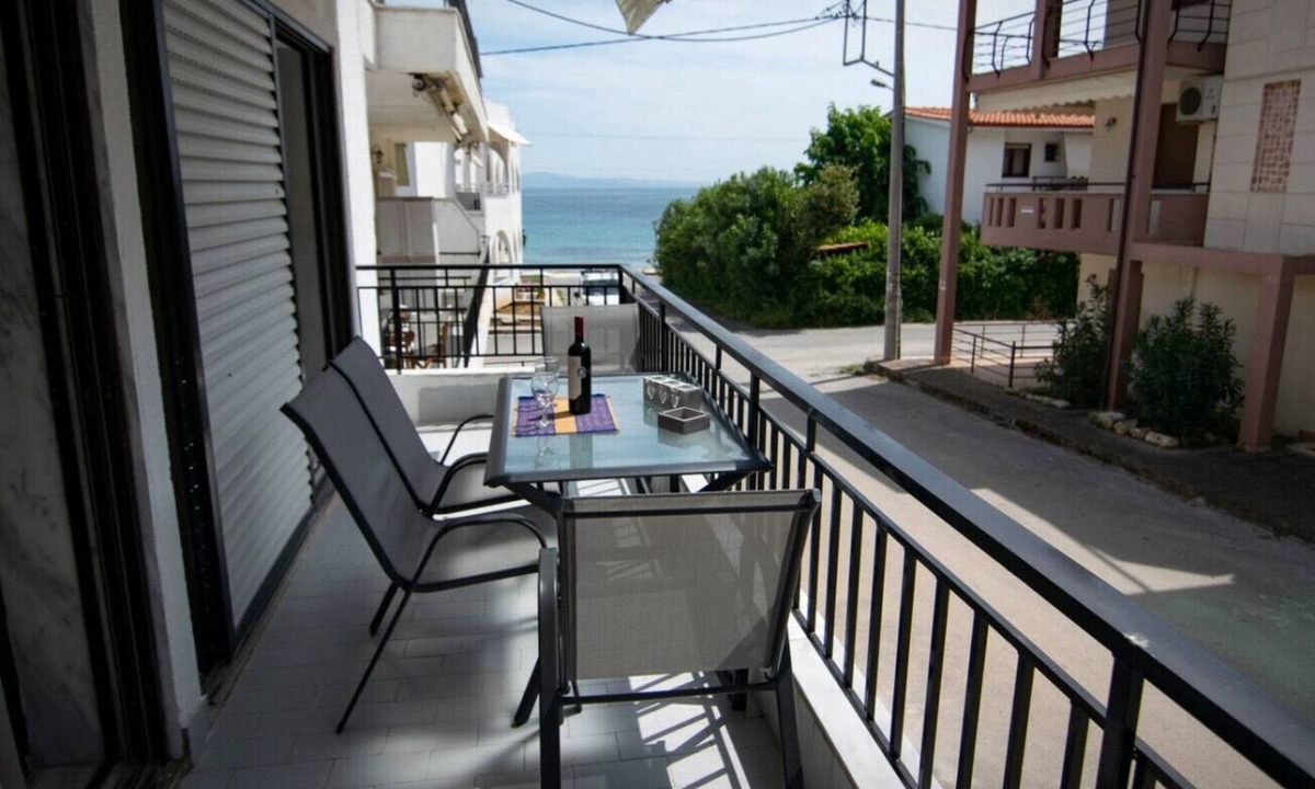 Nea Potidaia Apartment | Filrose Sea View Apartment by RentalsPro