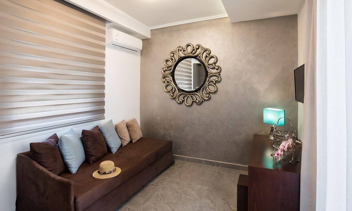 Polichrono Apartment | Flat in Pallini with private balcony