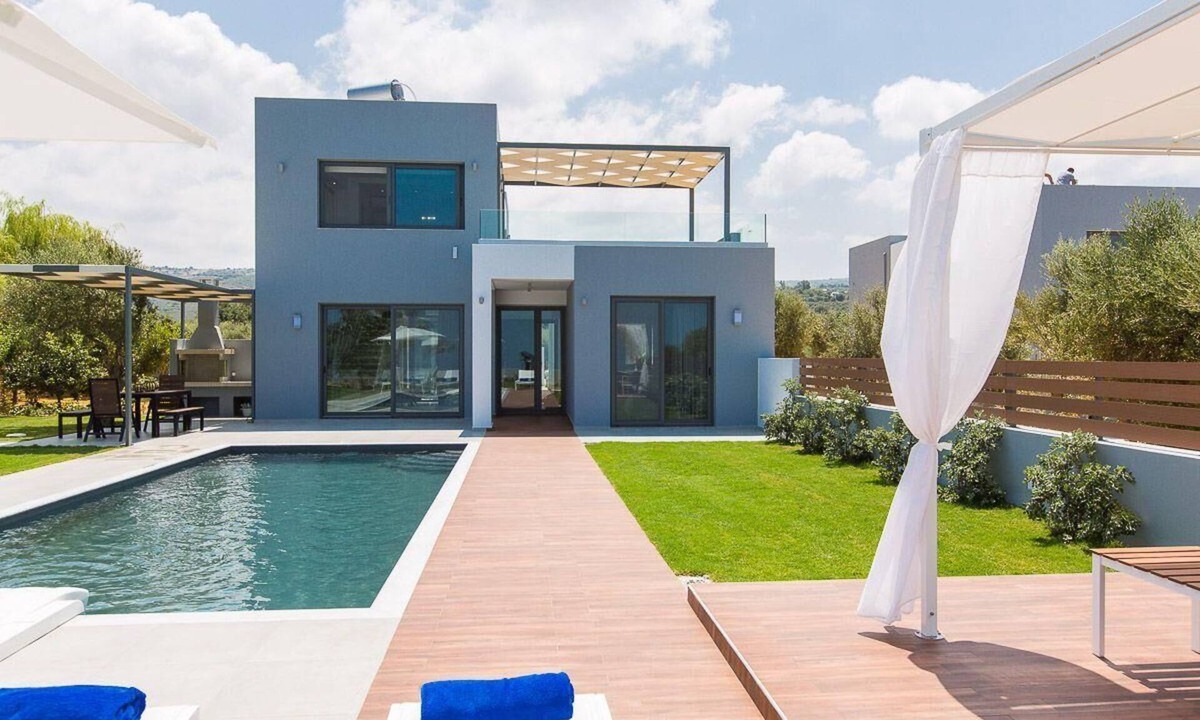 Skouloufia House | Fully detached designer villa Vilana