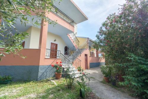 Kavos Apartment | George's Studios with Garden