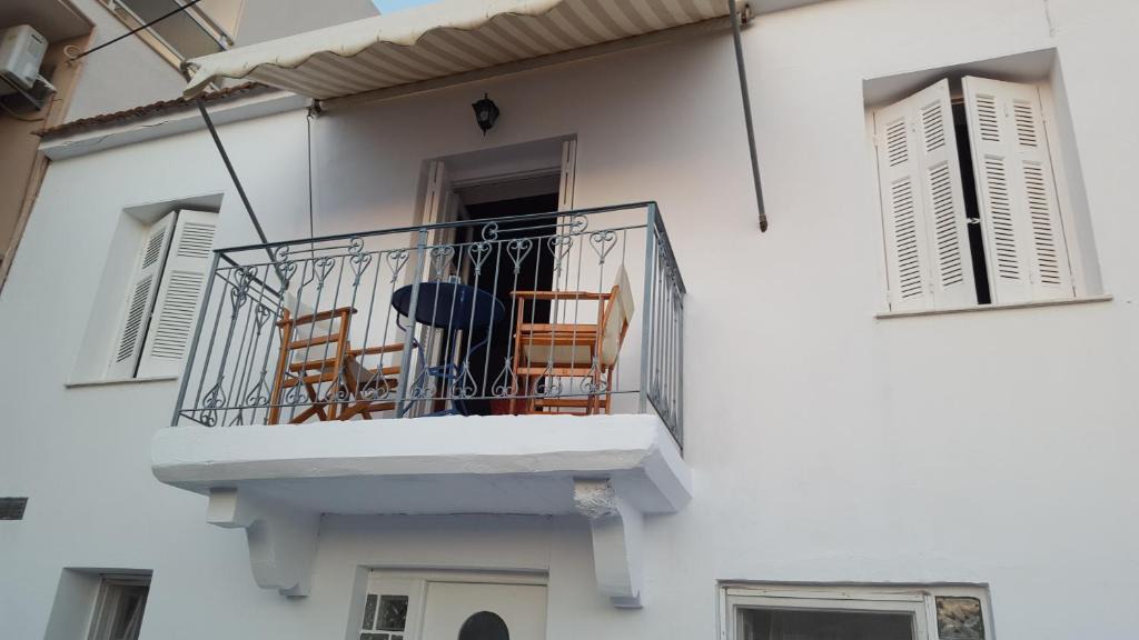 Pylos House | George's Traditional House