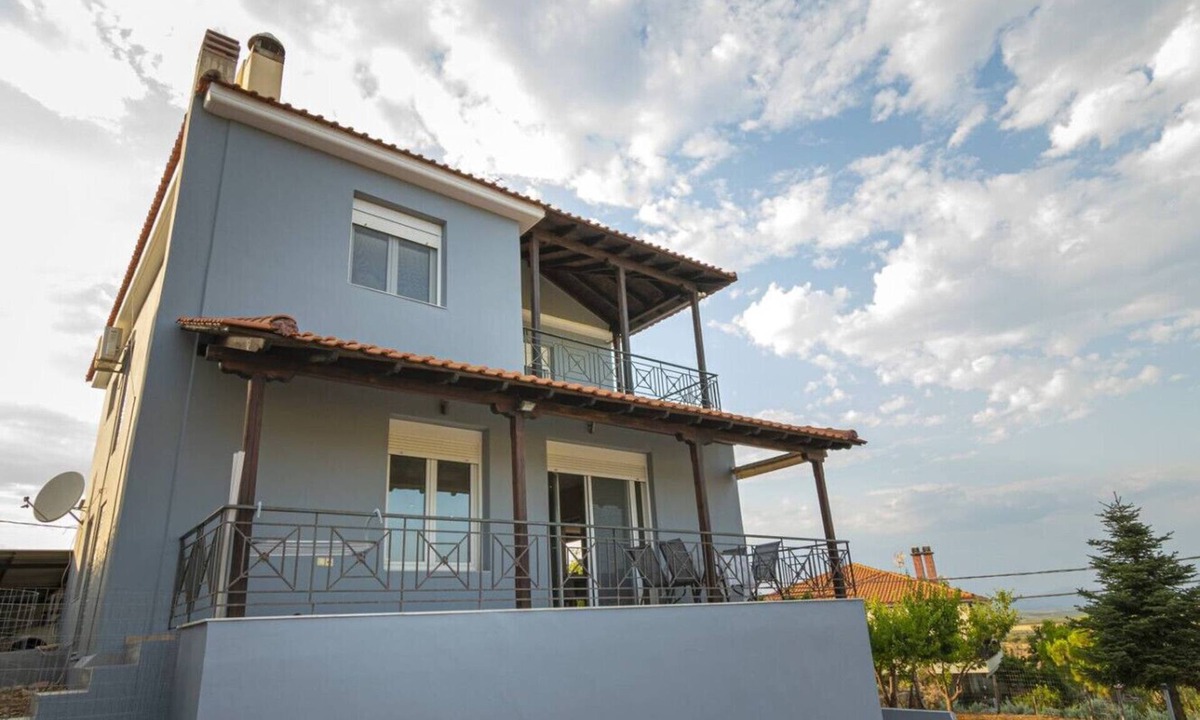Nea Propontida House | Giota Hill House by RentalsPro-Nea Moudania