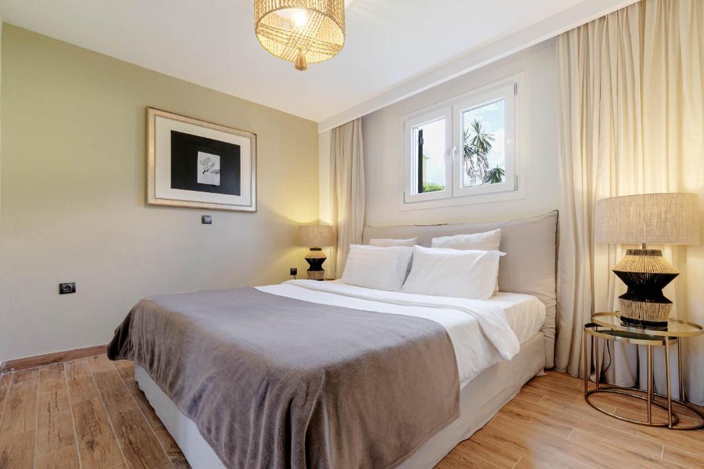 Gouvia House | Govino Bay bliss - shared pool