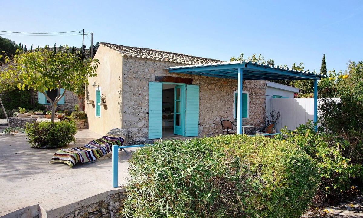 Elation House | Greek Stone House 'Sira Stonehouse 1' with Stunning Sea Views, Wi-Fi and Air Conditioning